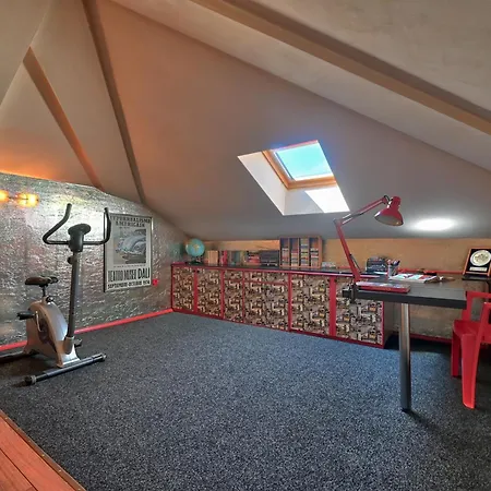 Oscar Apartment